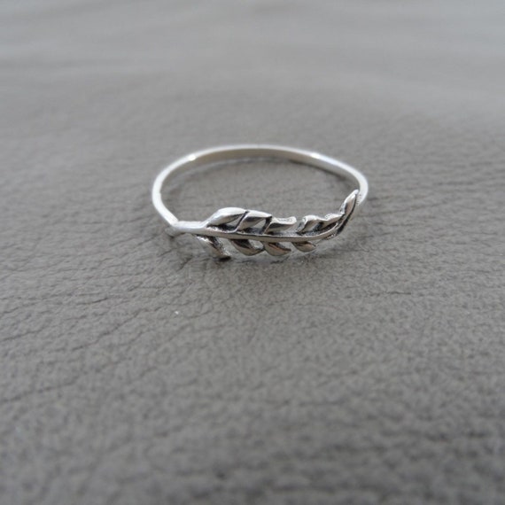 Custom Ring - GemsMagic Pear Alexandrite Leaf Design Engagement Rings –  gemsmagic