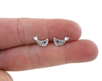 VERKOOP! Sterlingzilveren walvisoorbellen, walvisstekers, oorbellen zirkonia, kleine walvisstekers, babywalvis, visoorbellen, oceaanoorbellen