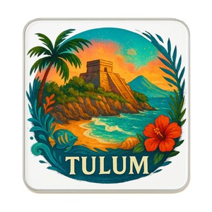 Puede incluir: Adhesivo cuadrado con una colorida ilustración de Tulum, México. El diseño incluye una pirámide, palmeras, una playa y el texto "TULUM". La obra de arte está enmarcada por follaje tropical y una vibrante puesta de sol.