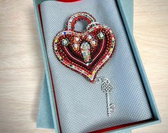Key to my heart beaded brooch pin Heart brooch Embroidered Locked heart Love Key Wedding Anniversary Heart lock key Mom presents