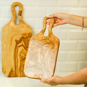 Artisan Olive Wood Cutting Board: Engraved Rustic Kitchen Decor