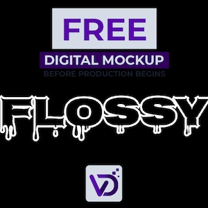 以下が含まれることがあります： 黒い背景に、紫色の「FREE」の文字が「DIGITAL MOCKUP」と「BEFORE PRODUCTION BEGINS」の上にあります。「FLOSSY」の文字は白で、滴るような効果があります。紫と白のロゴが下にあります。