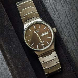 Vintage Citizen Crystron Quartz Watch: Brown Dial, 1970s Japanese Collectible