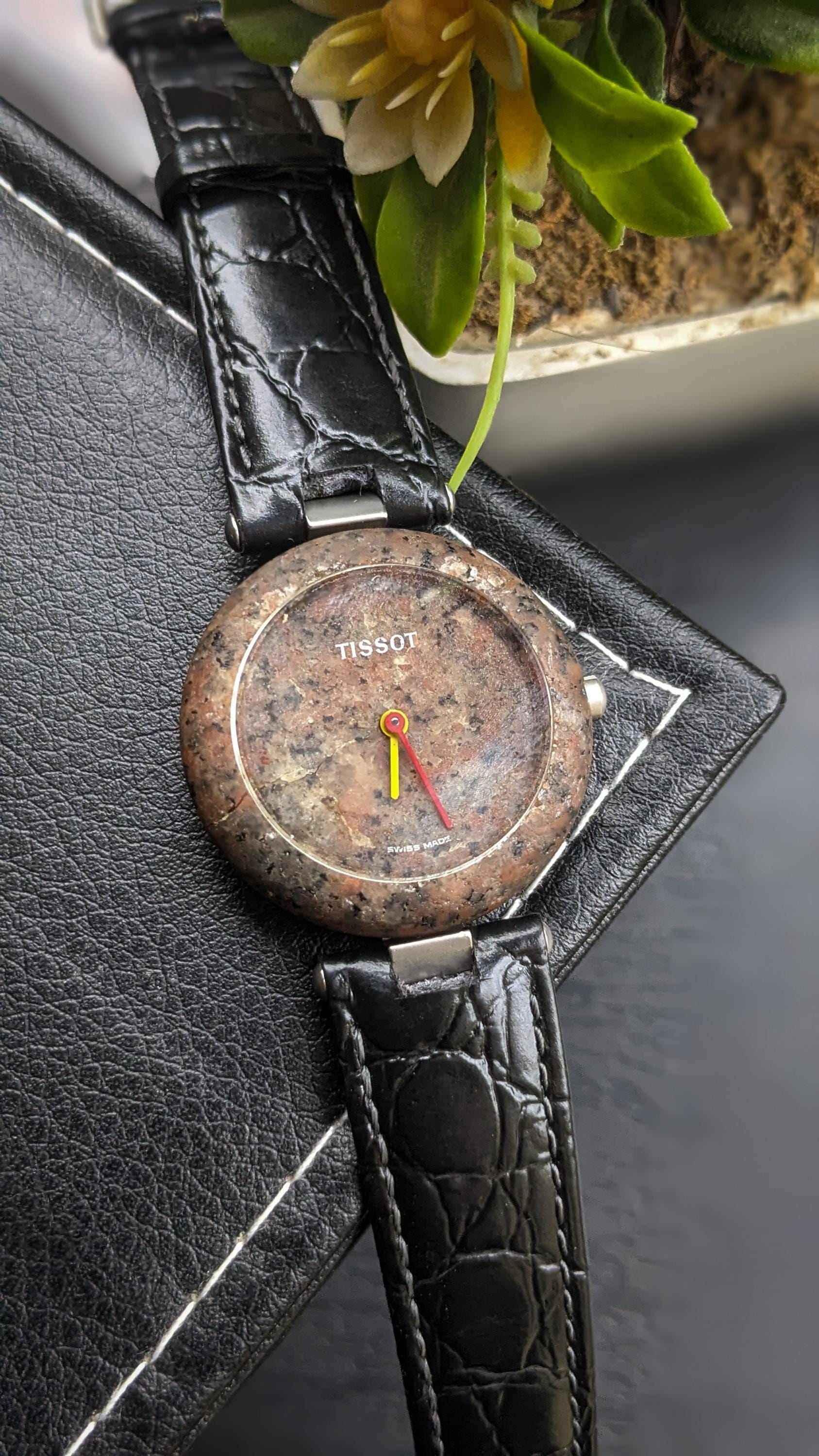 C to C　TISSOT　ROCK WATCH　R150　クォーツ Vintage Tissot Rock Watch Brown/Black Granite Stone Taupe