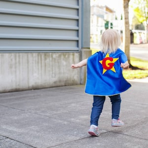 Kids capes, double-sided, personalized with Emblem and Initial