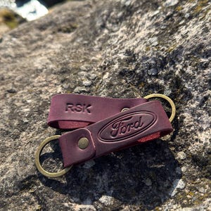 Porte-clés Ford personnalisé en cuir