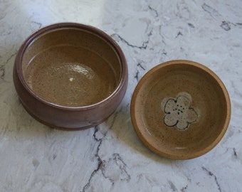 READY TO SHIP / Bowl with Lid / Lavender / White Flower / Speckled Stoneware / Trinket Jar / Salt Pig / Holds One Cup / Gift Under 35