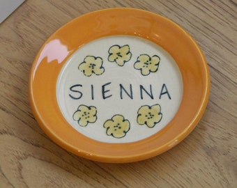 Pet Food Saucer / Small Plate / For Moist Pet Food / Flower Pattern / Choice of Colors / Personalized / Gift for Pet Owner / Gift under 30