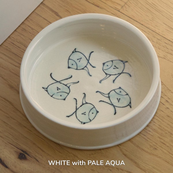 Cat Food Bowl / Pet Water Dish / Circle of Fish / Choice of Colors / Gift for Cat Owner / Gift for Fish Lover / Gift under 30