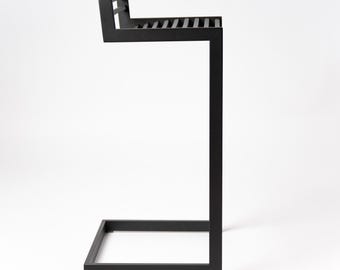 Minimalist Metal Bar Stool with Backrest – Counter Height Kitchen Chair, Matte Black Industrial Seating