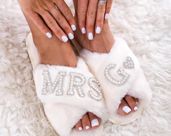 Chaussons Personnalisés Nom Et Personnage Meilleur Cadeau D'Anniversaire Fête Des Mères Pour La Mère Et La Fille - CALLIE