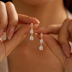 Örhängen i sterlingsilver med diamanter, örhängen med trippeldiamant, örhängen i guld, brudtärnepresent, bröllopsörhängen, bröllopssmycken
