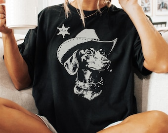 Custom Dachshund Cowboy Shirt – Personalized Western Doxie Dog Name Tee, Funny Ranch Pup Gift for Weenie Moms & Dads, Wild West Weenie