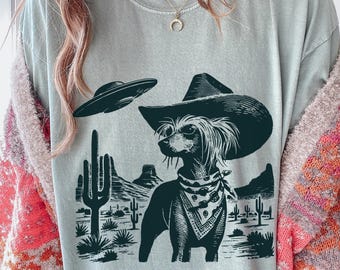 Vintage Chinese Crested Dog UFO Shirt – Western Cowboy Chinese Crested Tee, Retro Alien Hairless Dog Desert, Gift for Crested Mom Dad Funny
