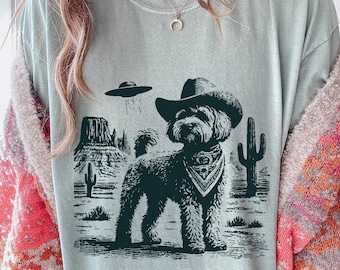 Maglietta vintage Cavapoo UFO – Maglietta Cowboy Cavapoo Dog Mom Dad, regalo Western Space Pup, cane da ranch selvaggio West