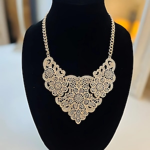 SILVER LACE STATEMENT Necklace, Filigree Bib Necklace, Victorian Style Lace Jewelry, Vintage Inspired Statement Piece Gift, Y2K Jewelry