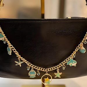 SAC BLEU DORÉ Bijoux chaîne, breloques bleu poisson côtier, cadeau d'anniversaire de mariée pour elle, pince à sac à main fille, tirettes de porte-clé fermeture éclair sac à dos, perles