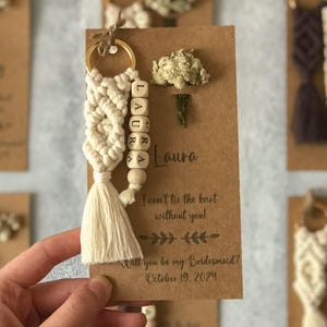 You can personalize the macrame keychains knitted with 100% cotton yarn as you wish. You can create your order in the colors you want.