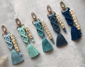 Llavero de macramé hecho a mano, regalo para dama de honor, llavero de macramé personalizado para fiesta de boda, recuerdo bohemio de despedida de soltera, regalo personalizado para despedida de soltera.