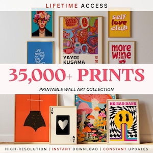 Pode incluir: Uma coleção de impressões de arte de parede emolduradas com diversos designs gráficos, incluindo um retrato com flores, padrões abstratos, tipografia, motivos de cartas de jogar, ilustrações de cogumelos e um rosto sorridente.