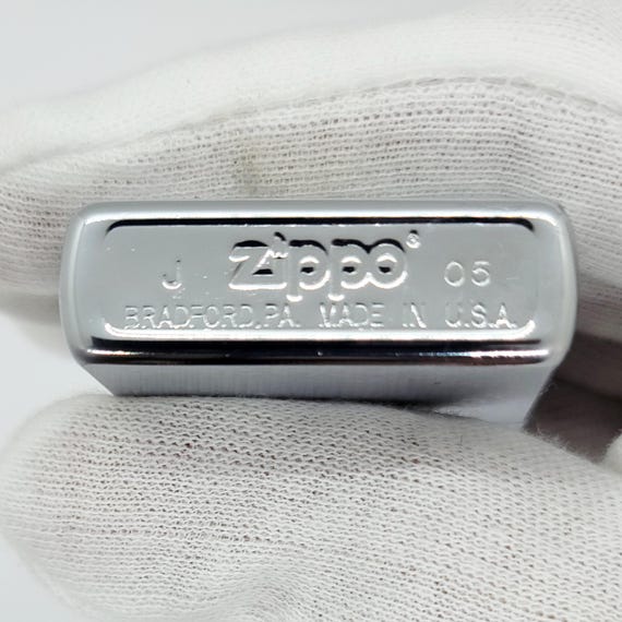 Vintage 2005 Zippo Lighter 200 Brushed Chrome Unused in Original