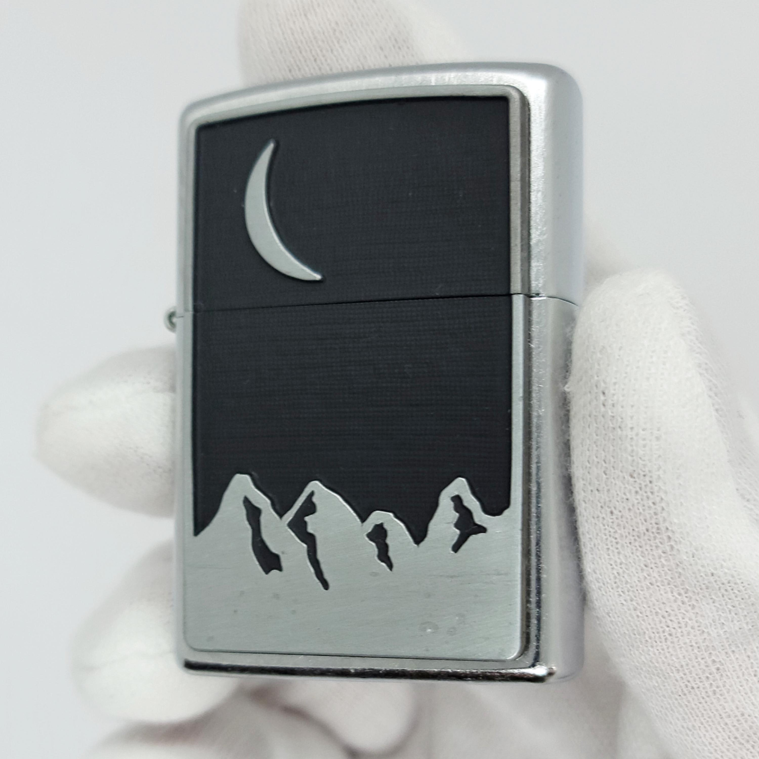 Vintage Zippo Lighter 2000 Marlboro Crescent Moon Over Mountain 