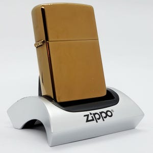Zabytkowa zapalniczka Zippo 20447 Harvest Bronze High Polish z 2007 r. – rzadki przedmiot kolekcjonerski