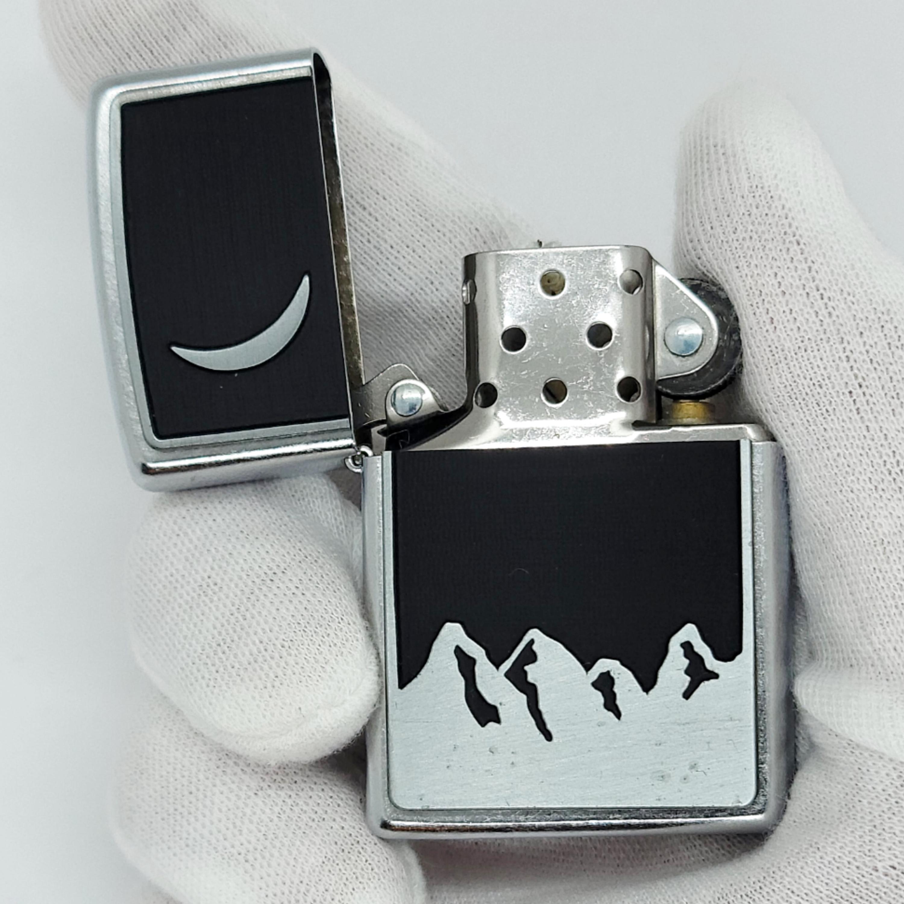 Vintage Zippo Lighter 2000 Marlboro Crescent Moon Over Mountain