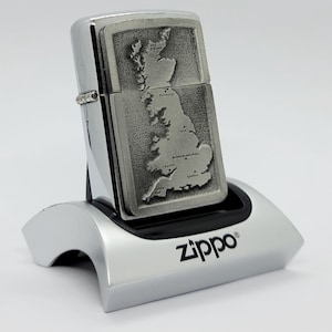 Vintage Zippo United Kingdom Map Emblem Brushed Chrome Lighter - Collectible