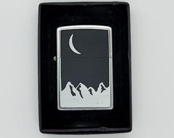 Vintage Zippo Lighter 2000 Marlboro Crescent Moon Over Mountain