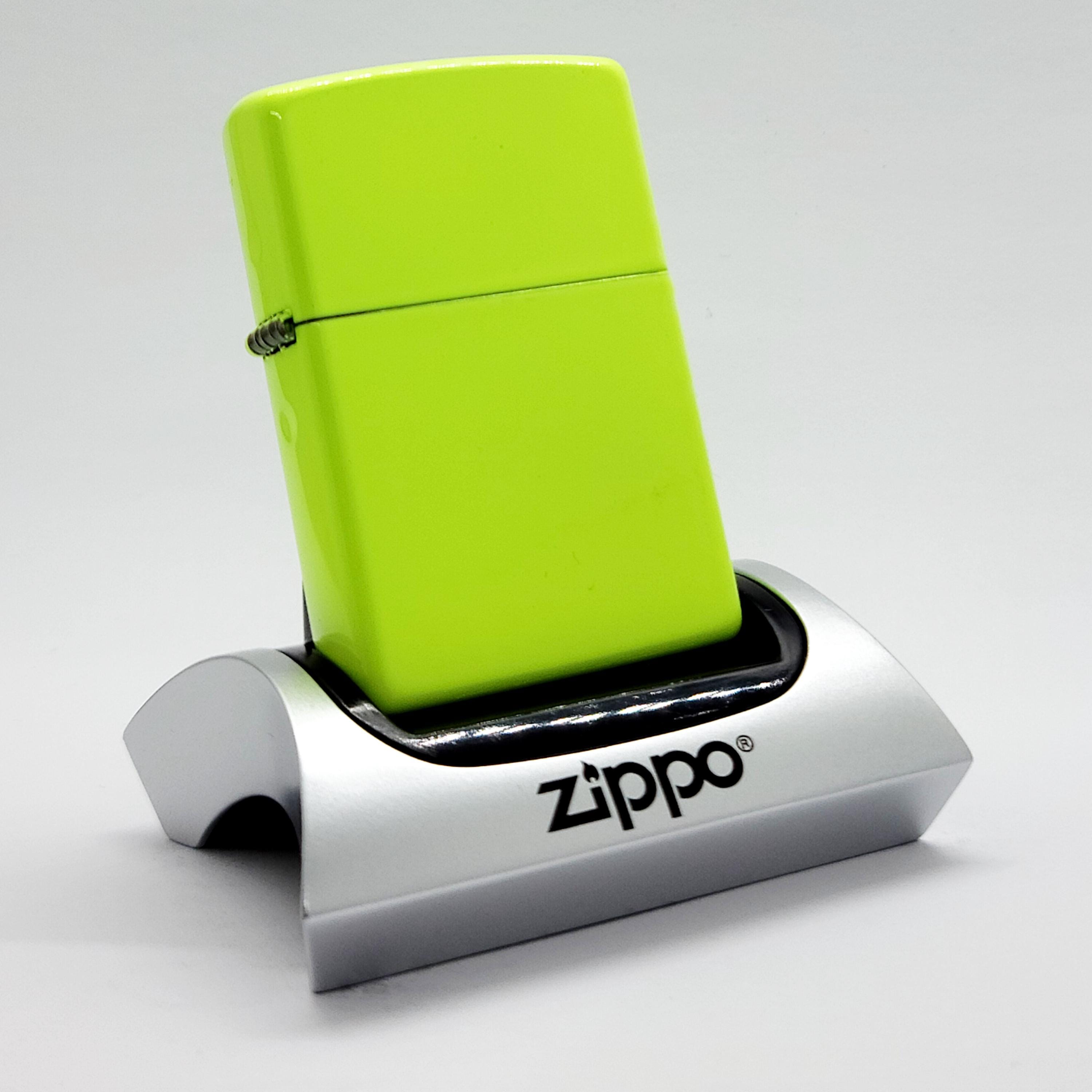 Zippoライター ネオンイエロー 28887 - 鮮やかな防風コレクターズ