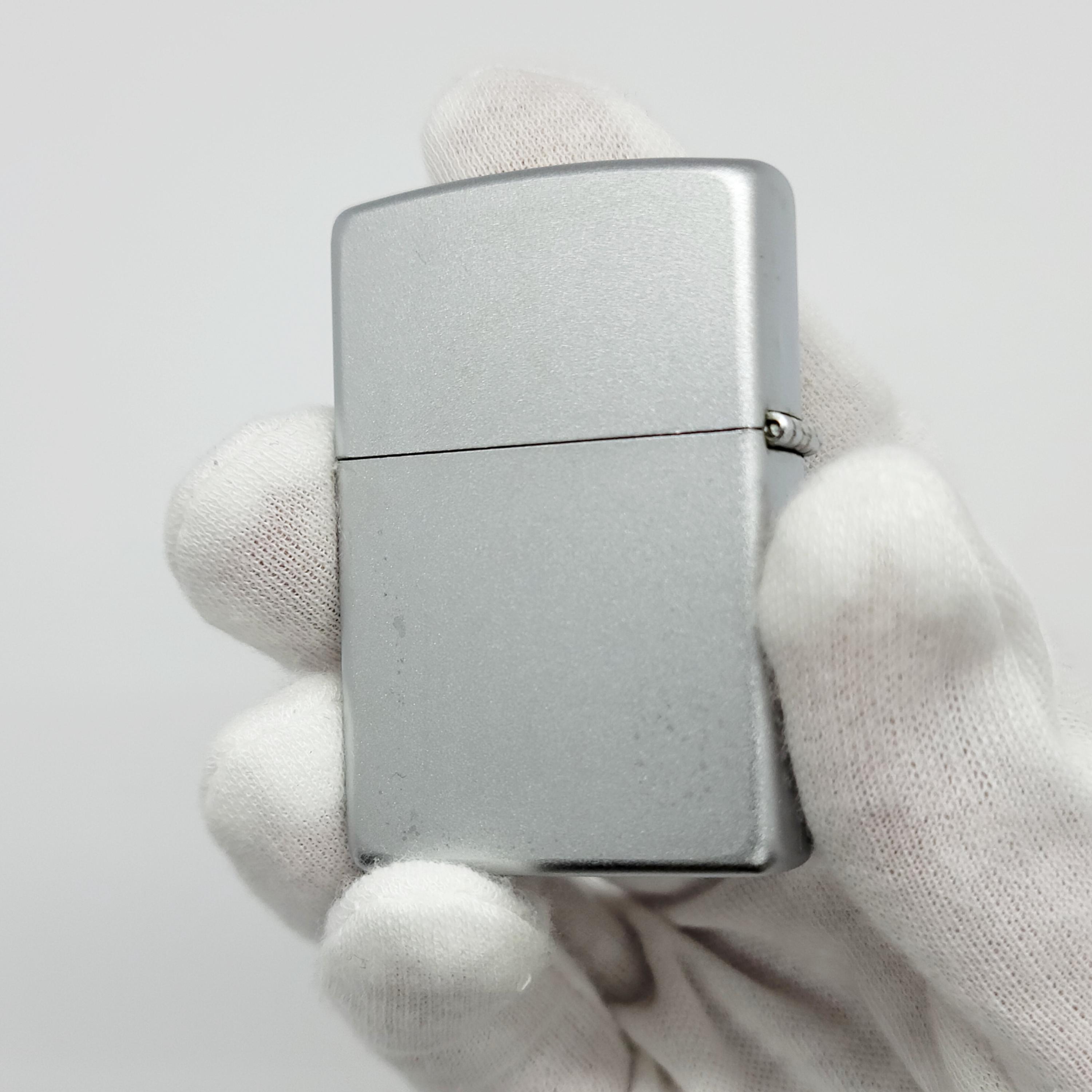 Vintage 2002 Zippo Lighter Silver Spears Techno Series Collectible