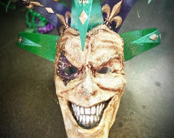 トリックスタージェスターマスク - ひび割れたハーレクインフル