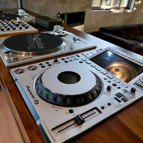 Custom Handcrafted Cutout Box for Turntables, Mixer, CDJs | Bottom Unit Sold Separately