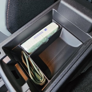 Dacia duster 3 / center console insert / armrest / storage compartment.