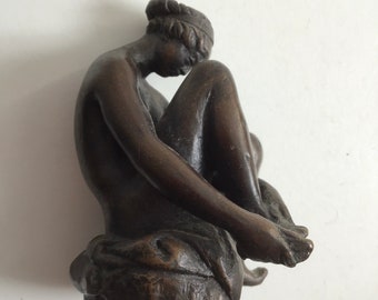 Vintage MMA Replica Bronze like metal Figurine.  Woman Bathing.