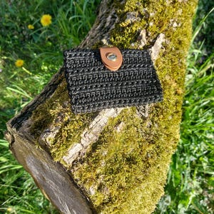 Handgehäkelte Brieftasche aus Nylongarn | Kleine Geldbörse | Minimalistisches Portemonnaie | Geschenkidee Handmade