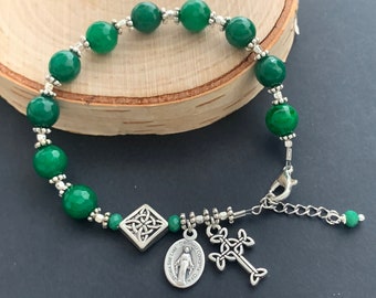 Faceted Green Emerald Jade  Gemstone and Silver Irish Catholic Rosary Bracelet - Heirloom Quality - Healing Emerald Irish Green Rosary