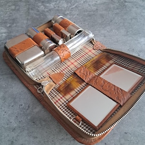 Vintage Men&#39;s Toiletry Kit: Faux Leather Case, Retro Grooming Set