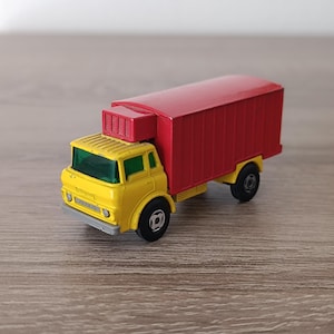 Vintage Matchbox No. 44 GMC Refrigerator Truck,  Yellow Cab – Made in England, Diecast 1970s Collectible by Lesney, GMC Matchbox Truck,
