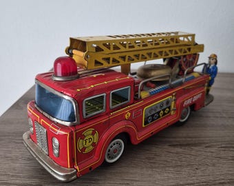 Vintage Japanese Tin Toy Fire Truck, Battery Operated Fire Engine with Bell and Extendable Ladder, Made in Japan, Retro Collectible, Vintage