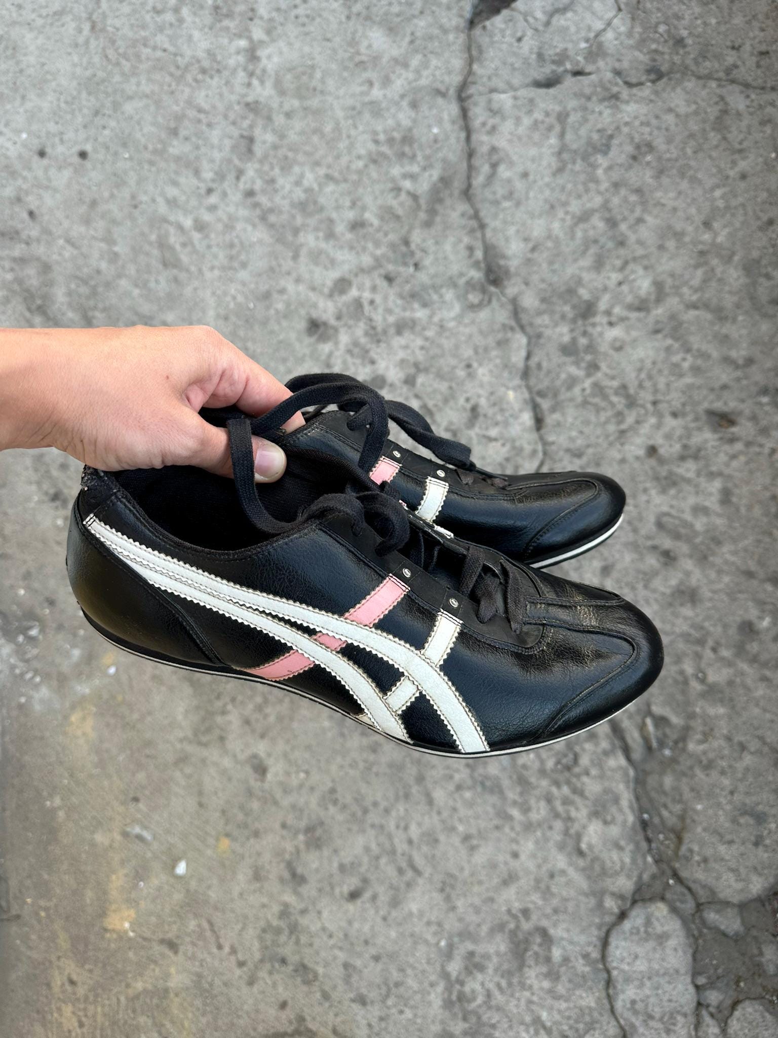Zapatillas Asics vintage / Zapatillas negras estilo años 2000 con raya rosa (EU 39)