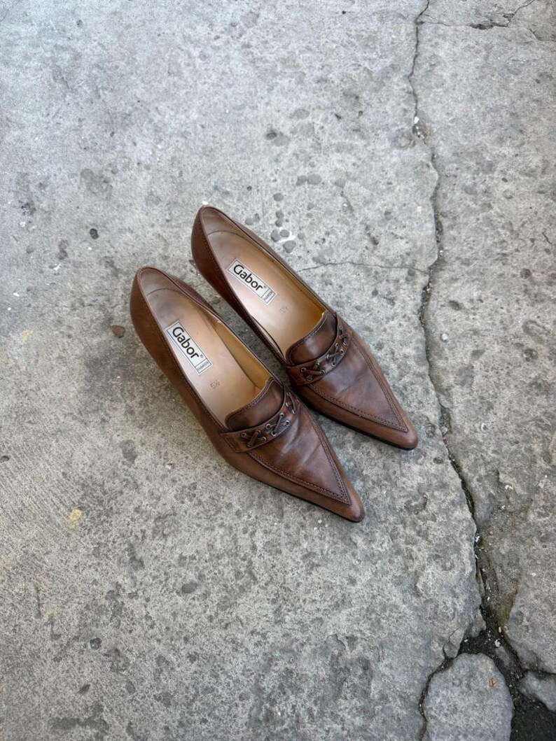 Vintage Gabor Brown Leather Loafers size 37| Pointed Toe Kitten Heel Pumps 90s image 5