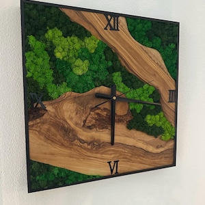Moss clock square round with preserved moss and real wood 40 cm moss picture Iceland moss clock