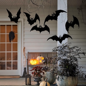Halloween Metal Bat Hanging Decor - Scary Gothic Bats for Porch, Trees, Party Rooms & Haunted House – Spooky Gift for Friends, Horror Lovers