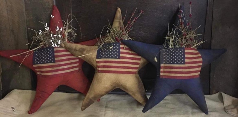 Primitive Americana star shelf sitter Red image 1