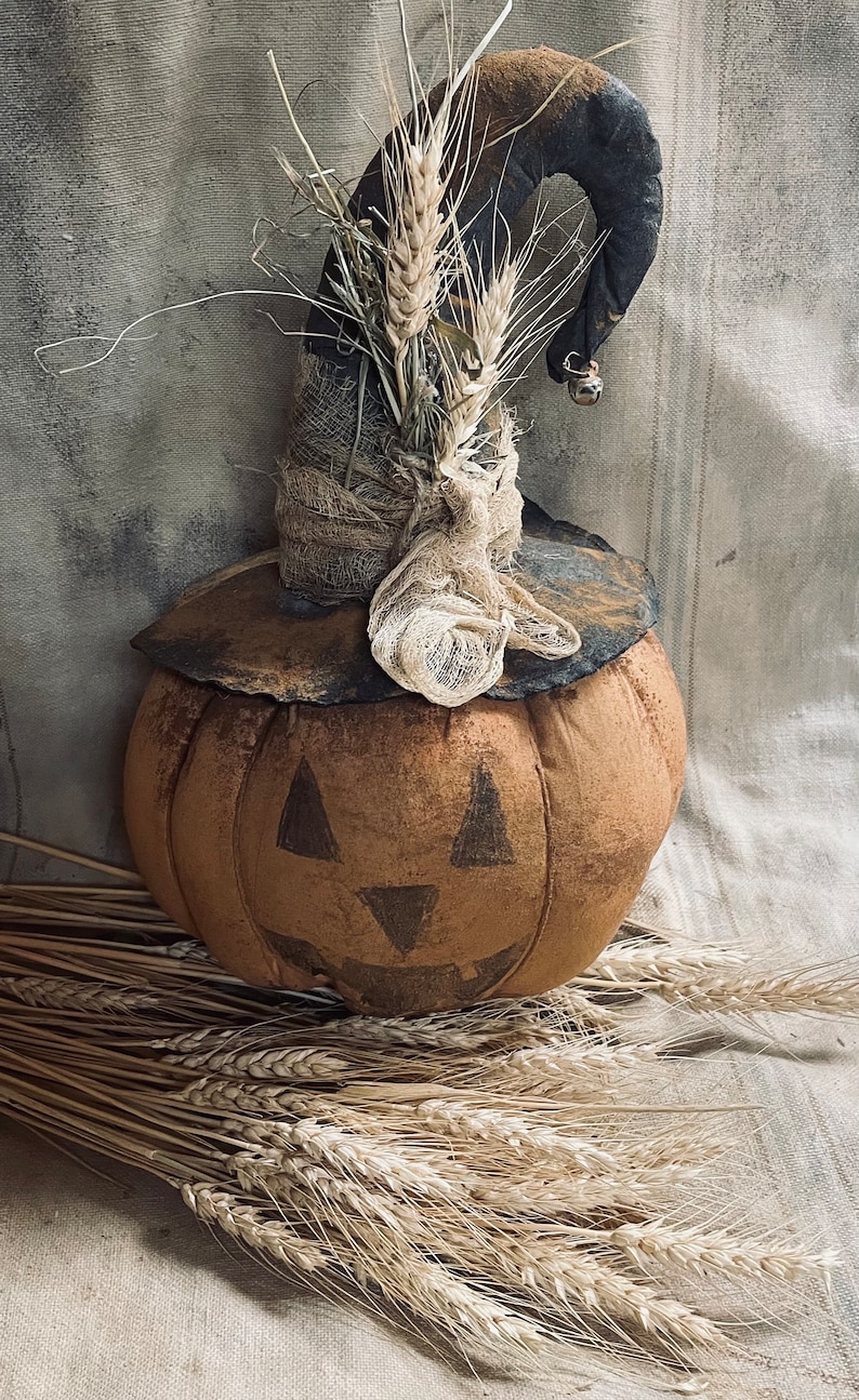 Primitive Fall Halloween Pumpkin Jack o Lantern Sitter image 1