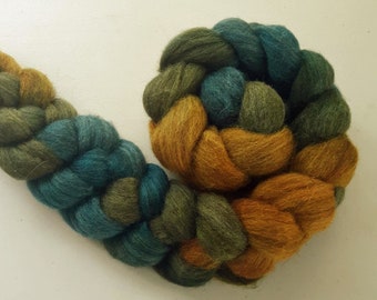 Hand Dyed BFL Oatmeal Combed Top 4Oz.  "Blue Hubbard"