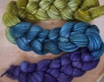 Hand Dyed Blue Face Leicester/Silk Blend Combed Top 4 Oz. "Renaissance  Gradient"/Fade