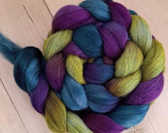 Hand Dyed Corriedale Combed Top 4 Oz. "Renaissance"